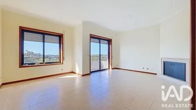 Apartamento T3 em Paços de Brandão