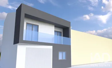 House  in Miranda do Corvo