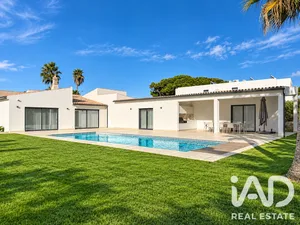 Single-storey house in Quarteira