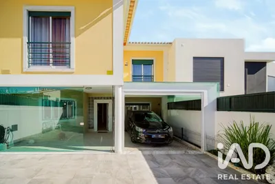 Fotografia 9 de Casa/Moradia 4 quartos de 220 m² em São Domingos de Rana