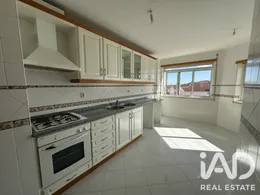 Apartamento T3 em Carregado