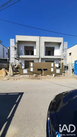 Semi-detached house in Fernão Ferro