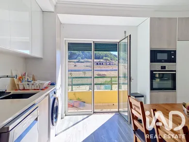 Appartement T3 à São Miguel de Alcainça