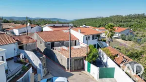 Maison jumelle à União das Freguesias de São Miguel, Santa Eufémia e Rabaçal