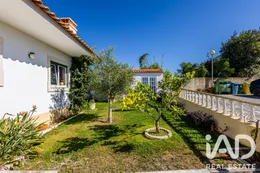 House  in Usseira