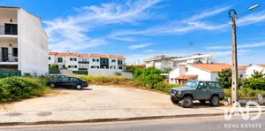 Terreno urbano em Sesimbra
