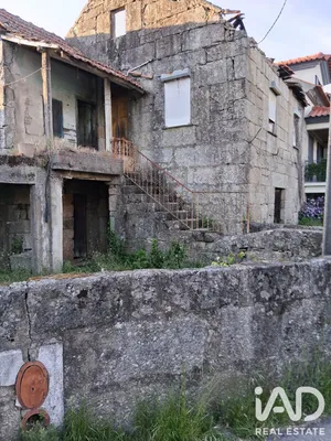 Casa/Moradia  em Lajeosa Do Dão