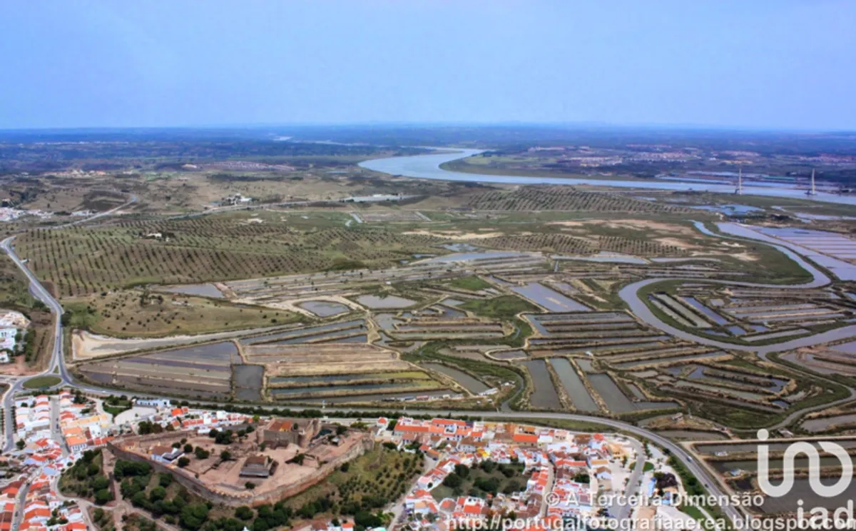 Terreno de 257 180 m² em Castro Marim
