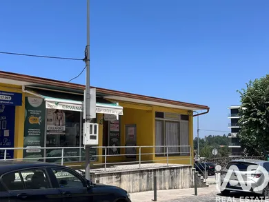 Boutique/Local commercial à Mangualde, Mesquitela e Cunha Alta