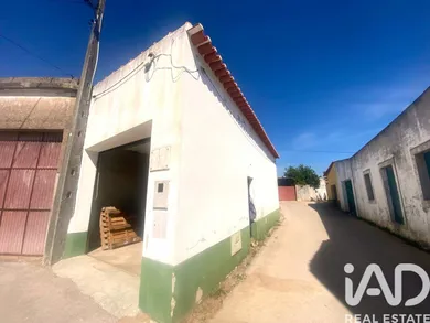 Armazém  em Bombarral e Vale Covo