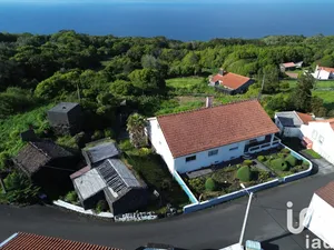 Casa  em Ribeirinha