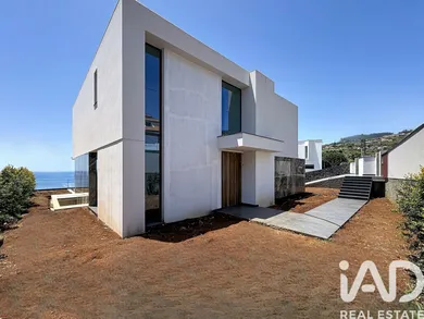 Maison  à Calheta