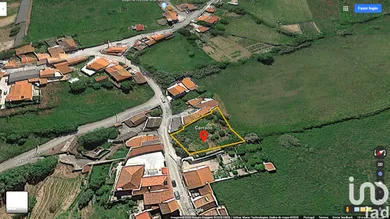 Land in Dois Portos e Runa