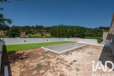 Casa/Moradia em Alvorninha
