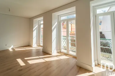 Apartamento T2 em Misericórdia