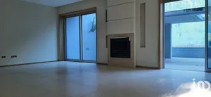 House at Canedo, Vale e Vila Maior