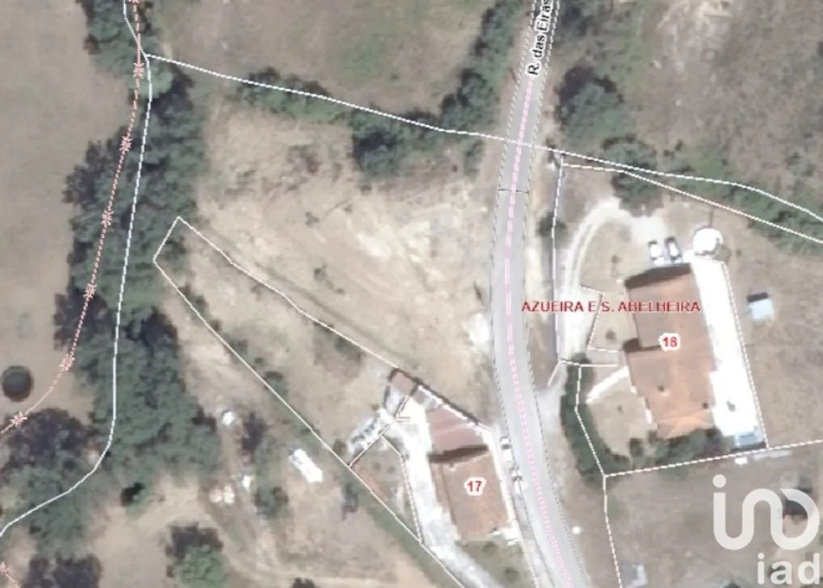 Terreno de 1437 m² em Azueira e Sobral da Abelheira