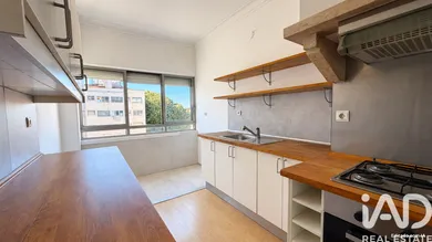 Apartamento T2 em Campo de Ourique