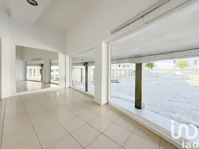 Shop/Premises commercial  in Oliveira do Bairro