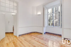 Apartamento T2 em Santa Maria Maior