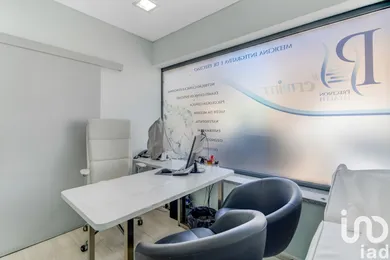 Shop/Premises commercial  in Almada, Cova da Piedade, Pragal e Cacilhas