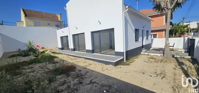 Terreno urbano  em Charneca De Caparica E Sobreda