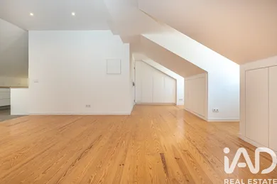 Apartment T2 in Oeiras e São Julião da Barra, Paço de Arcos e Caxias