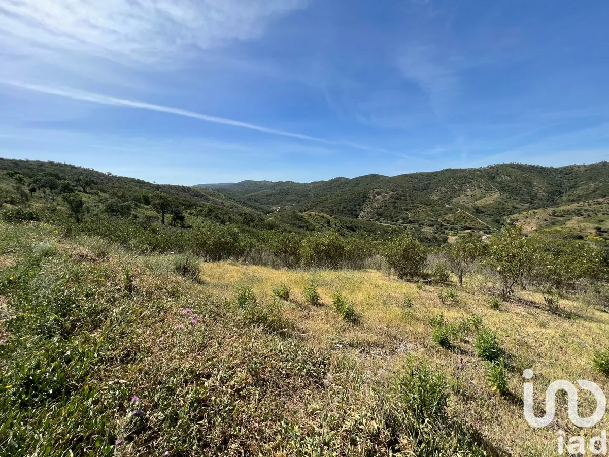 Terreno de 21 360 m² em Alte