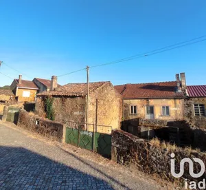 Village house  at Quadrazais