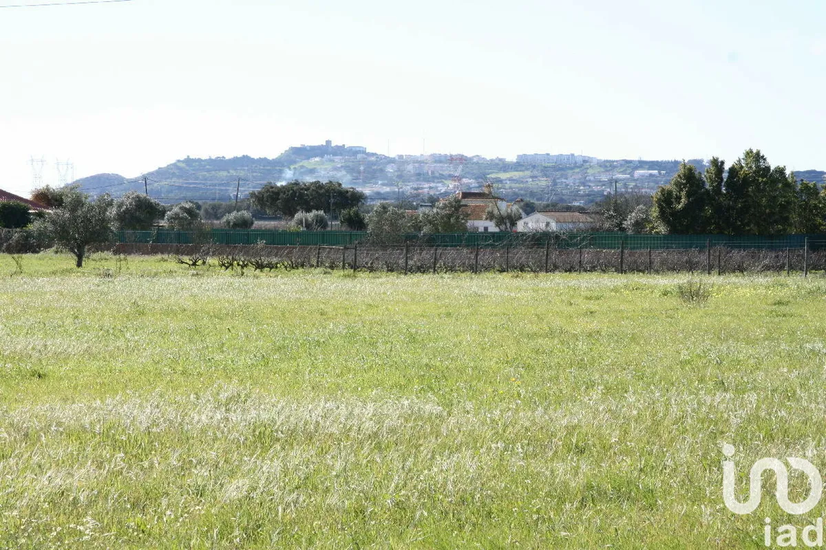 Terreno urbano de 31 361 m² em Palmela