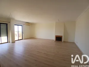 Apartamento T4 em Faro (Sé e São Pedro)