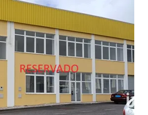 Espaço comercial  em São João das Lampas e Terrugem