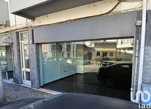 Shop/Premises commercial  in Faro (Sé e São Pedro)