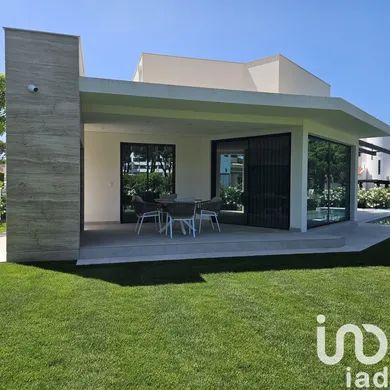 Mansion in Quarteira