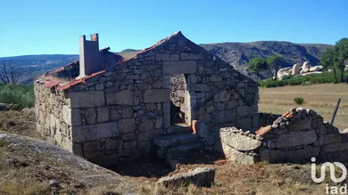 Ferme  à Corujeira e Trinta