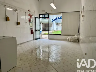 Loja / Estabelecimento Comercial em Quarteira
