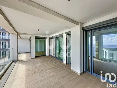 Apartment T4 in São Martinho