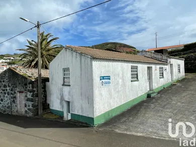 House in Velas (São Jorge)