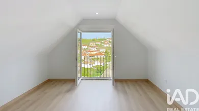 Apartamento T3 em Poiares e Canelas