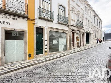 Loja / Estabelecimento Comercial  em Évora (São Mamede, Sé, São Pedro e Santo Antão)