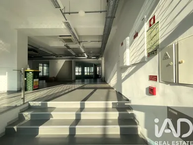 Shop/Premises commercial  in Areeiro