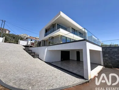 Maison  à Calheta