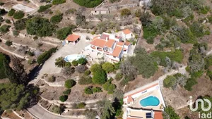 Traditional house at Lagoa e Carvoeiro