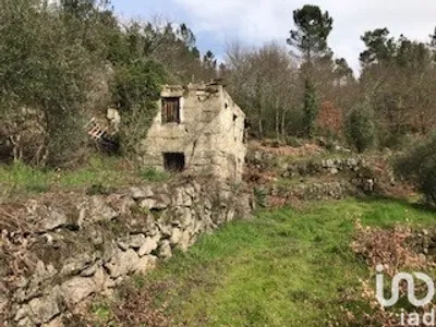 Fotografia 8 de Terreno urbano de 2320 m² em Tondela