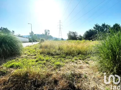 Fotografia 3 de Terreno urbano de 730 m² em Mujães