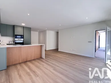 Apartamento T2 em Santa Maria, São Pedro E Matacães