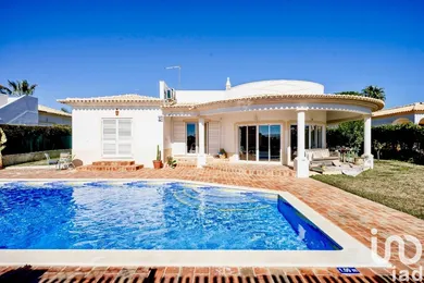 Casa/Moradia  em Albufeira e Olhos de Água