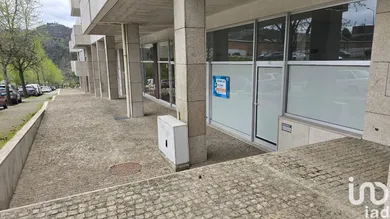 Shop/Premises commercial  in Vila meã