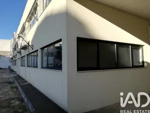 Hangar  à Mafamude e Vilar do Paraíso