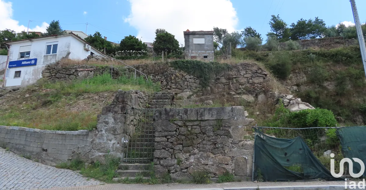 Terreno urbano de 190 m² em Rio de Moinhos